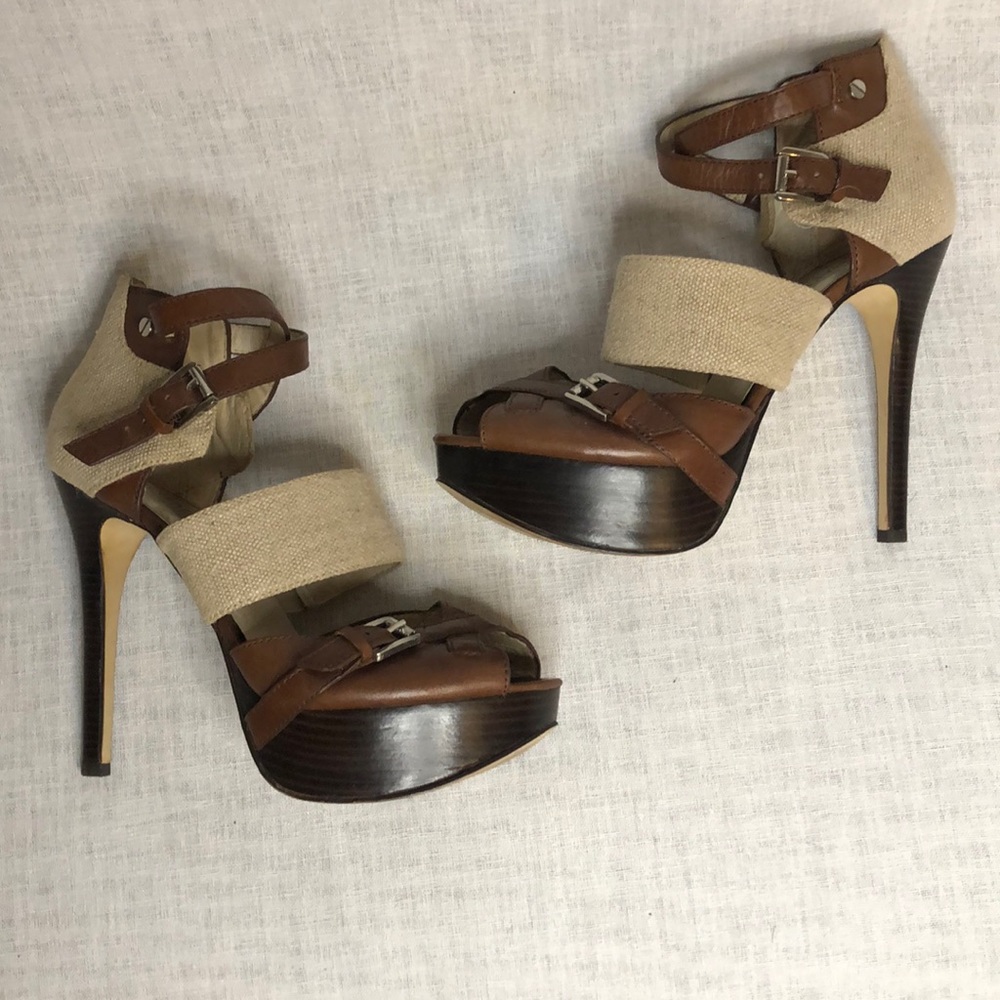 MICHAEL KORS FALLYN PEEP 👀 TOE PLATFORM HEELS 👠